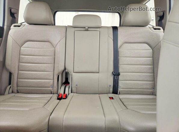 1V2TR2CA0LC506223 2020 VOLKSWAGEN ATLAS White Widok wnętrza z tyłu