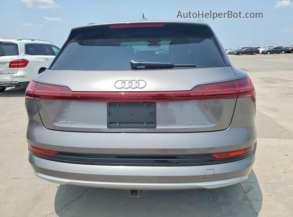 WA1AAAGE8MB020428 2021 AUDI E-TRON Gray Front interior view