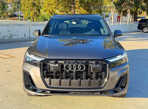 WA1LVBF78SD005015 2025 AUDI Q7 Gray Engine compartment view