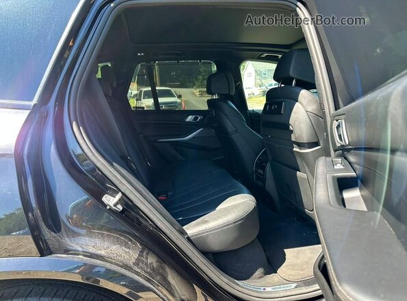 5UXJU2C58KLN67195 2019 BMW X5 Black Dashboard view
