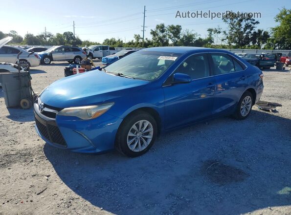 4T1BF1FK8HU710303 2017 TOYOTA CAMRY Blue Հետևի ձախ