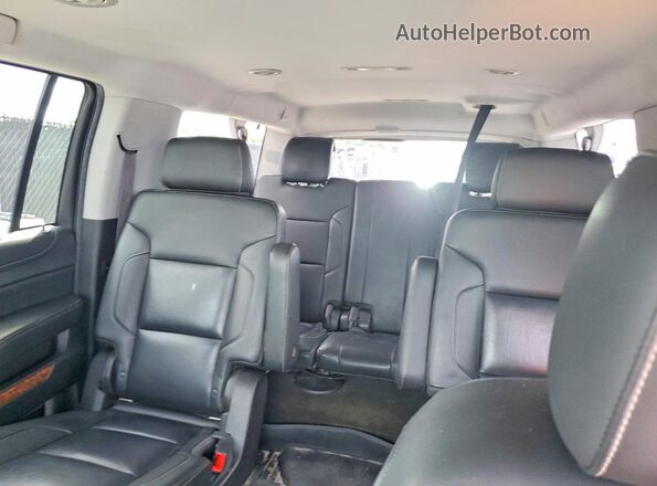 1GNSKJKC9HR149313 2017 CHEVROLET SUBURBAN Серый Вид задней части салона