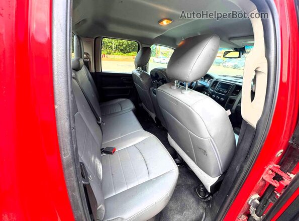 1C6RR6FG2JS272406 2018 RAM 1500 Red წინა სალონის ხედი
