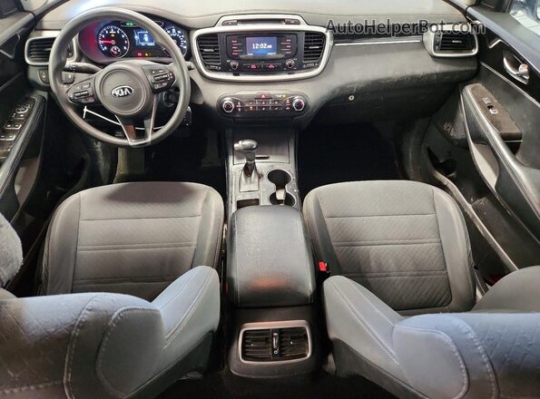 5XYPGDA54HG234367 2017 KIA SORENTO White Vista del cuadro de instrumentos