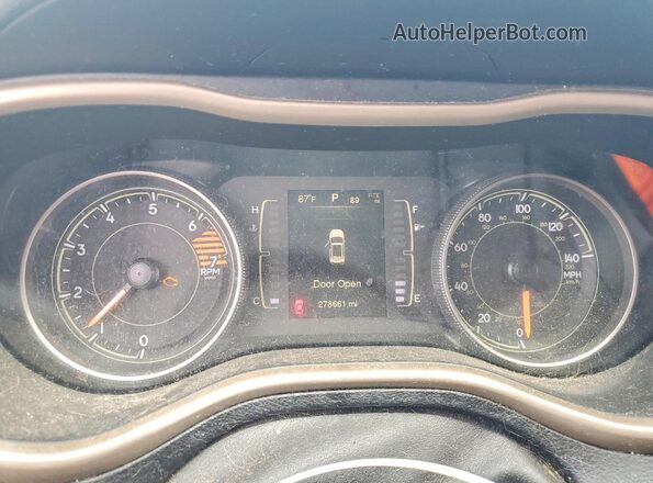 1C4PJLCB9GW374091 2016 JEEP CHEROKEE Charcoal Widok tylnych siedzeń