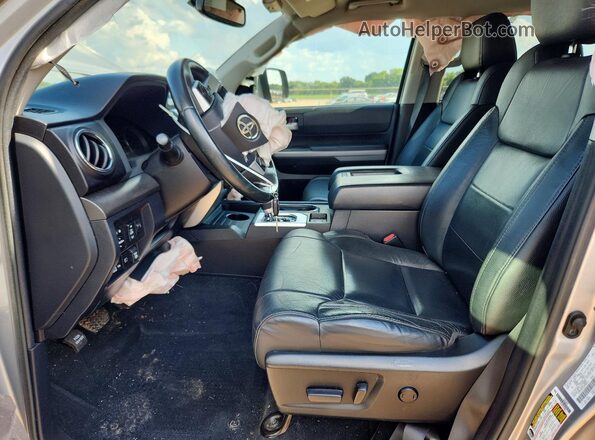 5TFDY5F14LX876671 2020 TOYOTA TUNDRA Серебряный Вид панели приборов