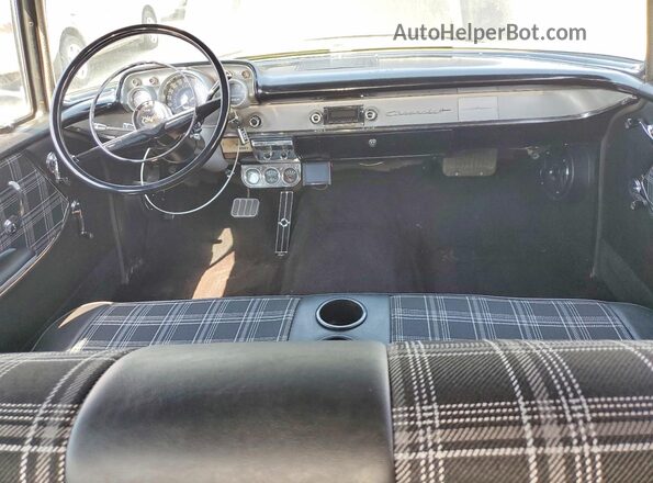 B57L129350 1957 CHEVROLET BEL Черный Вид щитка приборов