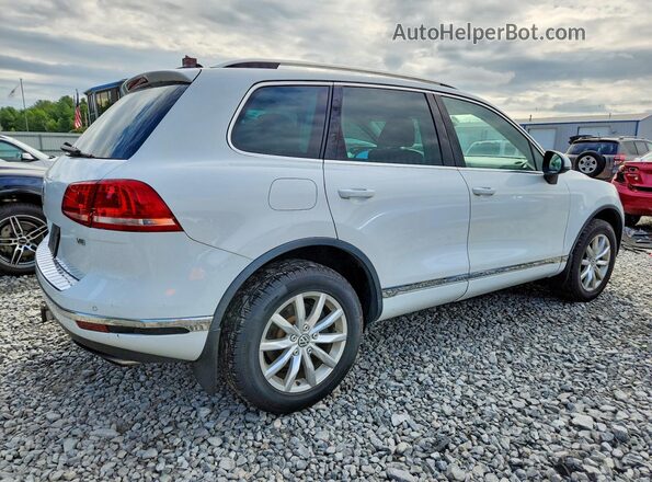 WVGEF9BP9GD006400 2016 VOLKSWAGEN TOUAREG White Передня права чверть