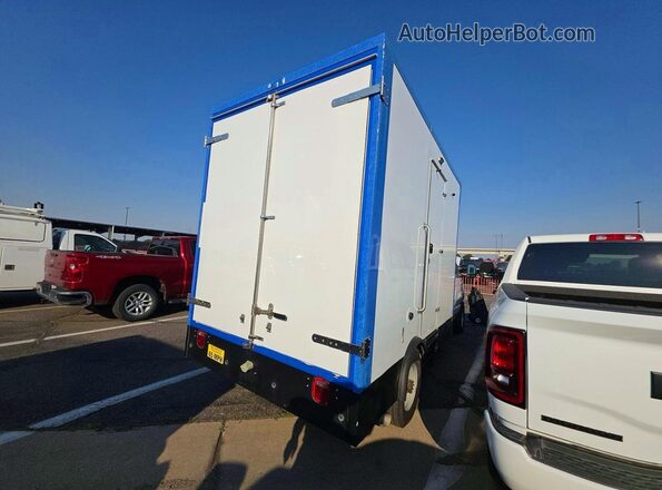1FDWE3FK9PDD31812 2023 FORD ECONOLINE Белый Передняя правая четверть