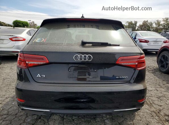 WAUUPBFF3JA058164 2018 AUDI A3 Black Front interior view