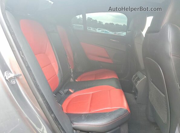 SAJAL4BN4HA971585 2017 JAGUAR XF Gray Vista interior trasera
