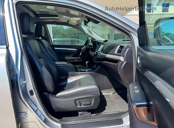 5TDJZRFH7HS362671 2017 TOYOTA HIGHLANDER Серебряный Вид спереди