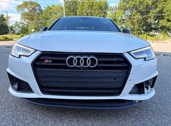 WAUC4AF41KA053138 2019 AUDI S4 White 360 interior view