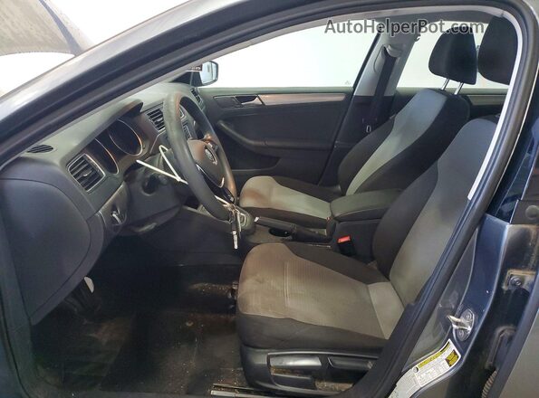 3VW2B7AJ4HM329423 2017 VOLKSWAGEN JETTA Серебряный Вид панели приборов