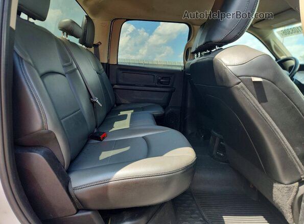 3C6UR5HJ0LG285288 2020 RAM 2500 White Vista interior trasera