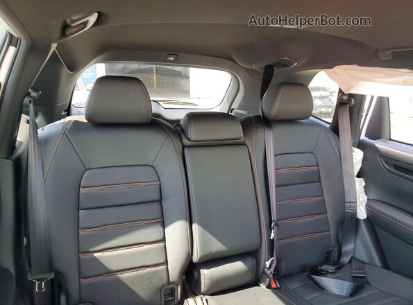 7FARS5H8XTE016970 2026 HONDA CR-V White Rear seats view