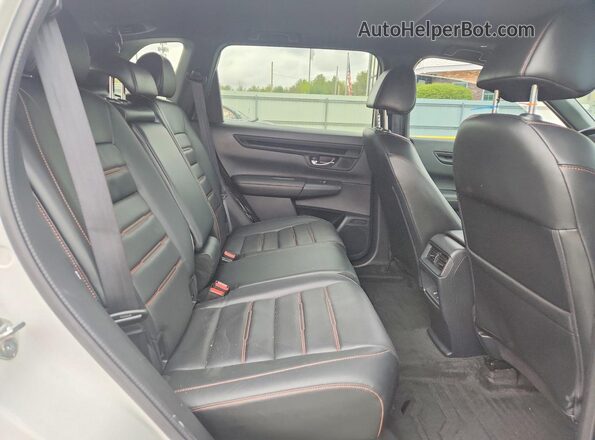 7FARS6H89SE075898 2025 HONDA CR-V White Rear interior view