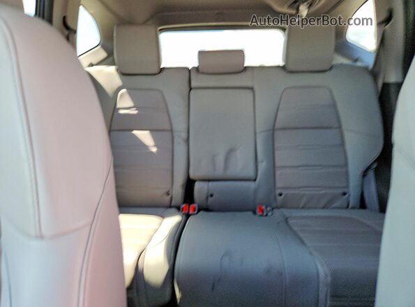 7FARW1H82LE006382 2020 HONDA CR-V Blue Rear seats view