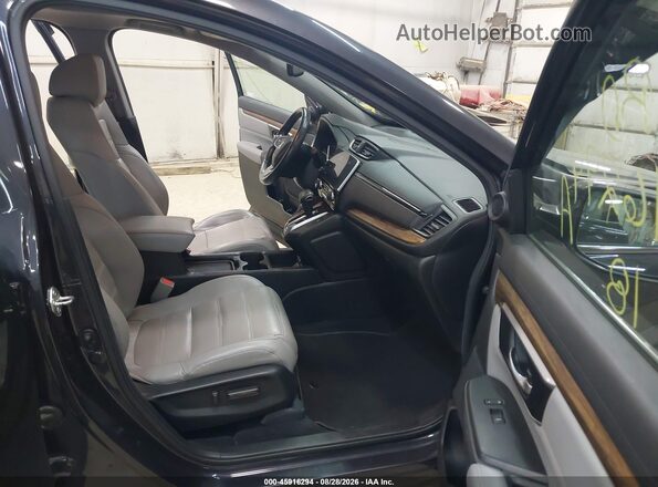 7FARW2H82JE038879 2018 HONDA CR-V Серый Вид салона спереди
