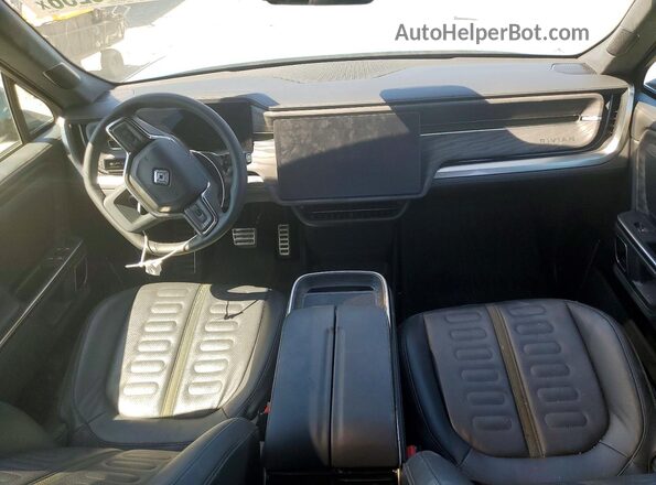 7FCTGAAA4PN000693 2023 RIVIAN R1T Синий Вид панели приборов