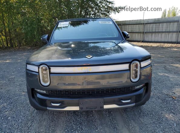 7FCTGAAA9NN011282 2022 RIVIAN R1T Gray Դիմացի տեսք