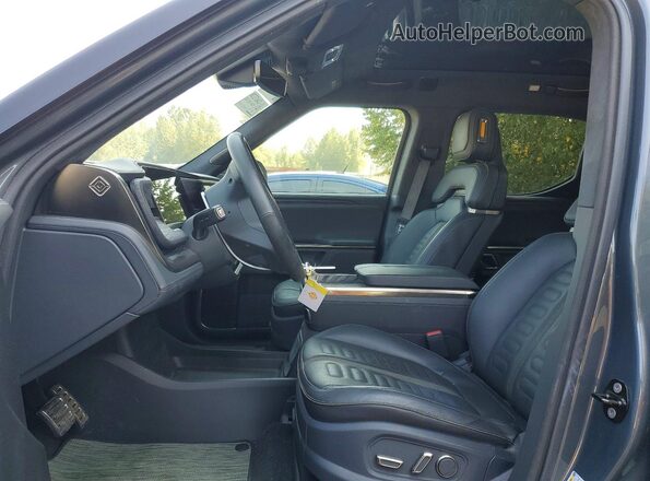 7FCTGAAA9NN011282 2022 RIVIAN R1T Gray Սալոնի դիմացի տեսք