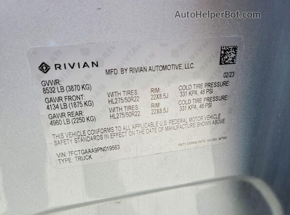 7FCTGAAA9PN019563 2023 RIVIAN R1T Silver Вид підкапотного простору