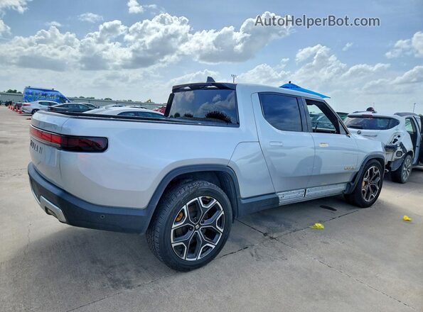 7FCTGAAA9PN019563 2023 RIVIAN R1T Silver Задня права чверть