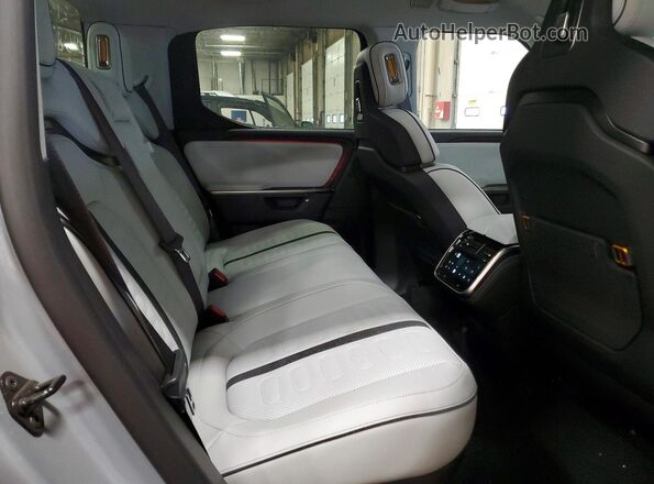 7FCTGBAAXSN040324 2025 RIVIAN R1T Серый Вид задних сидений