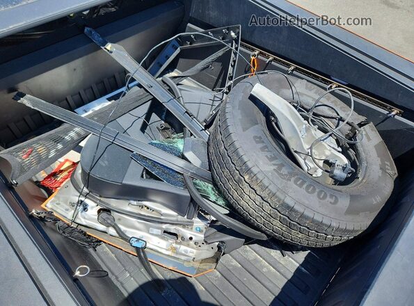 7G2CEGEC2SA080538 2025 TESLA CYBERTRUCK Orange Widok komory silnika