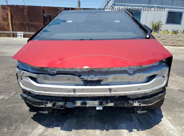 7G2CEHED1RA049631 2024 TESLA CYBERTRUCK Red Widok z przodu