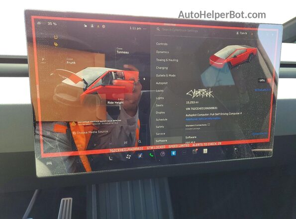 7G2CEHED1RA049631 2024 TESLA CYBERTRUCK Red Widok zestawu wskaźników