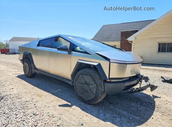 7G2CEHED1SA061056 2025 TESLA CYBERTRUCK Silver Przód prawy