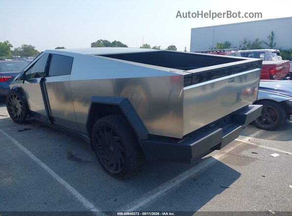 7G2CEHED1SA067746 2025 TESLA CYBERTRUCK Gray 360 interior view