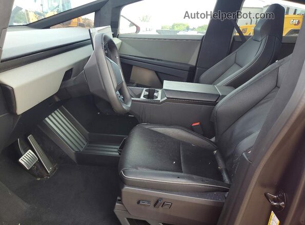 7G2CEHED2RA034183 2024 TESLA CYBERTRUCK Pink Սալոնի դիմացի տեսք