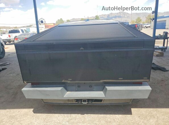 7G2CEHED2SA066069 2025 TESLA CYBERTRUCK Black Widok z tyłu