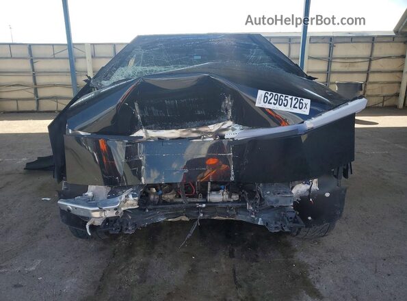 7G2CEHED2SA066069 2025 TESLA CYBERTRUCK Black Widok z przodu