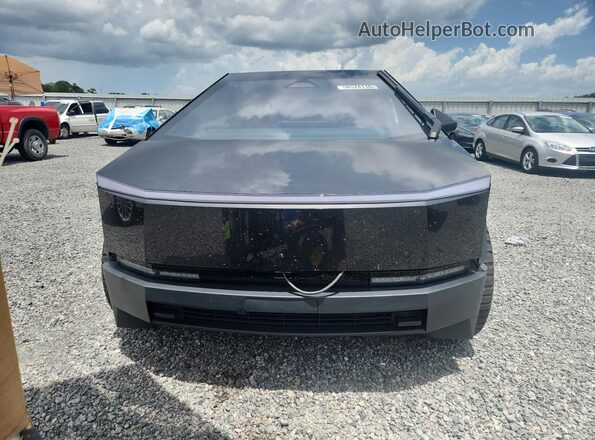 7G2CEHED3RA046892 2024 TESLA CYBERTRUCK Gray Widok z przodu