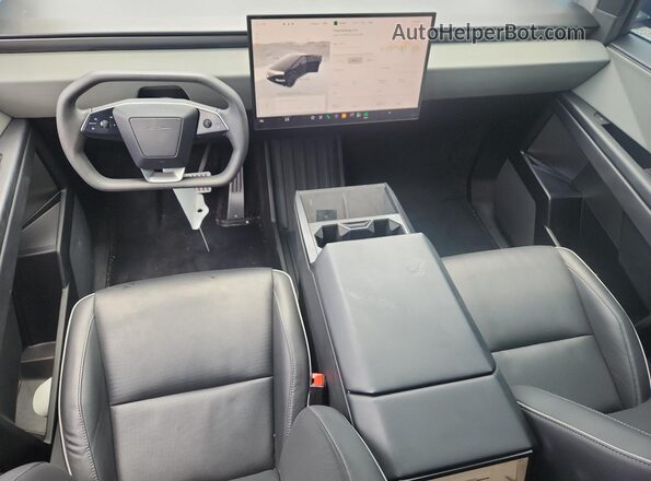 7G2CEHED3RA046892 2024 TESLA CYBERTRUCK Gray Widok deski rozdzielczej