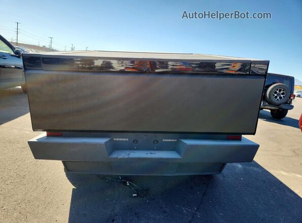 7G2CEHED4RA020222 2024 TESLA CYBERTRUCK Black Հետևի տեսք