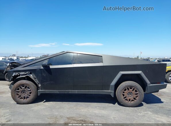 7G2CEHED4RA033309 2024 TESLA CYBERTRUCK Black 360 interior view