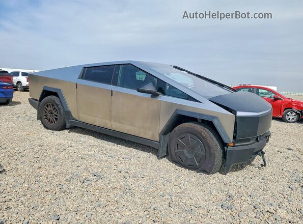 7G2CEHED4SA059317 2025 TESLA CYBERTRUCK Silver Delantero derecho