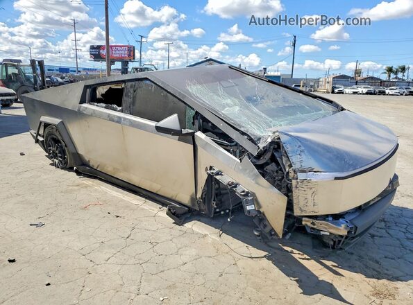 7G2CEHED4TA087278 2026 TESLA CYBERTRUCK Silver Przód prawy