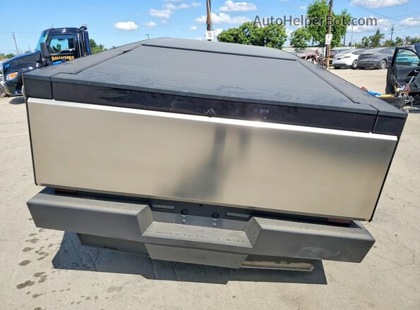 7G2CEHED4TA087278 2026 TESLA CYBERTRUCK Silver Widok z tyłu