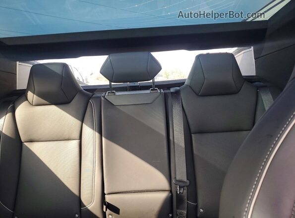 7G2CEHED5RA024179 2024 TESLA CYBERTRUCK Silver უკანა სავარძლების ხედი