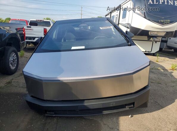 7G2CEHED5RA024179 2024 TESLA CYBERTRUCK Silver წინა ხედი