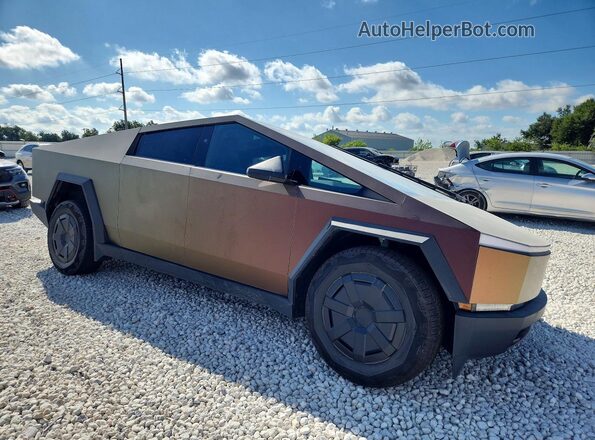 7G2CEHED5RA054394 2024 TESLA CYBERTRUCK Brown Przód prawy