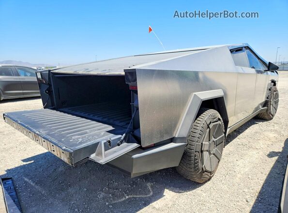 7G2CEHED6RA024370 2024 TESLA CYBERTRUCK Silver Trasero derecho
