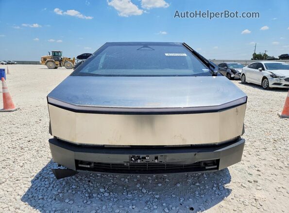 7G2CEHED6SA076023 2025 TESLA CYBERTRUCK Gray Widok z przodu