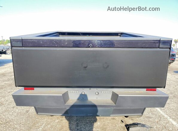 7G2CEHED8RA040263 2024 TESLA CYBERTRUCK Black Vista trasera